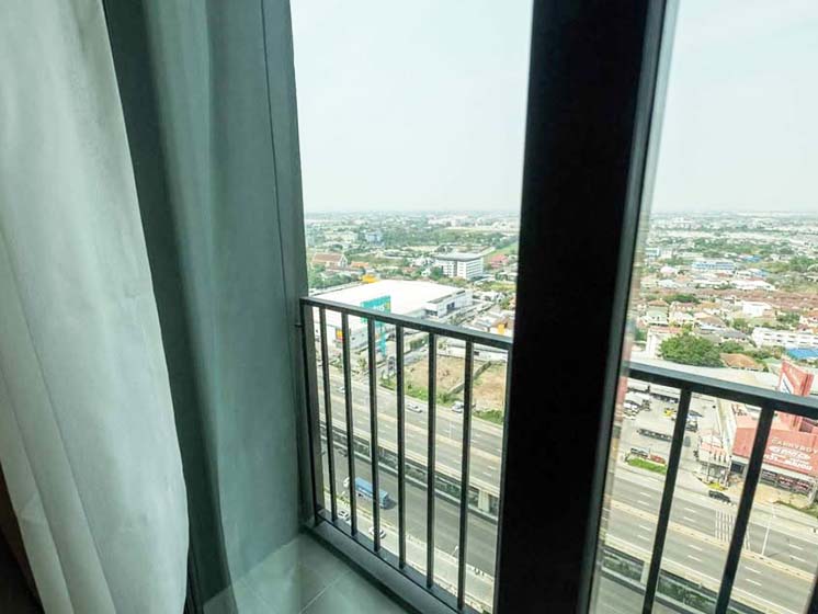 Condominium in Bangnatrad 